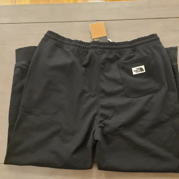 The North Face Men's Heritage Patch Black Jogger Sweatpants - XXL - Picture 4 of 8